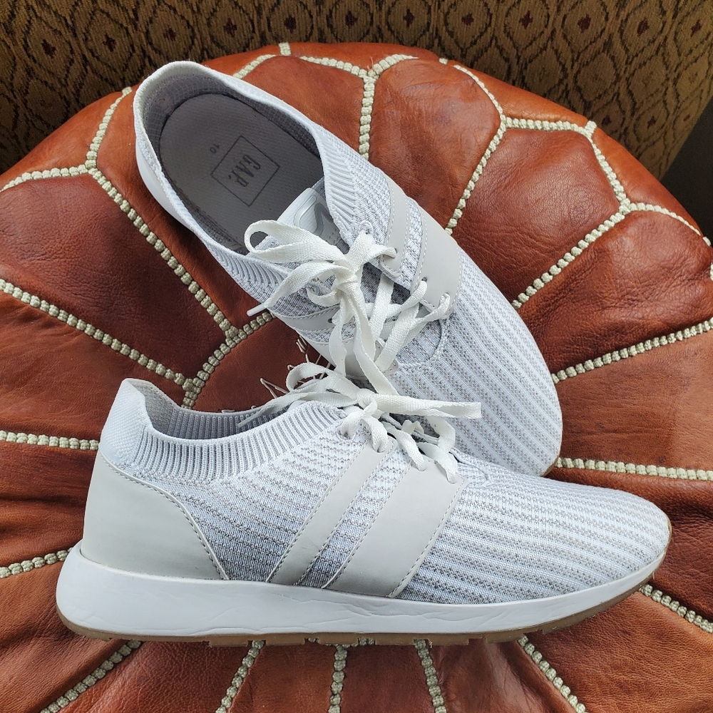 EUC Gap Women's Knit Sneakers 10